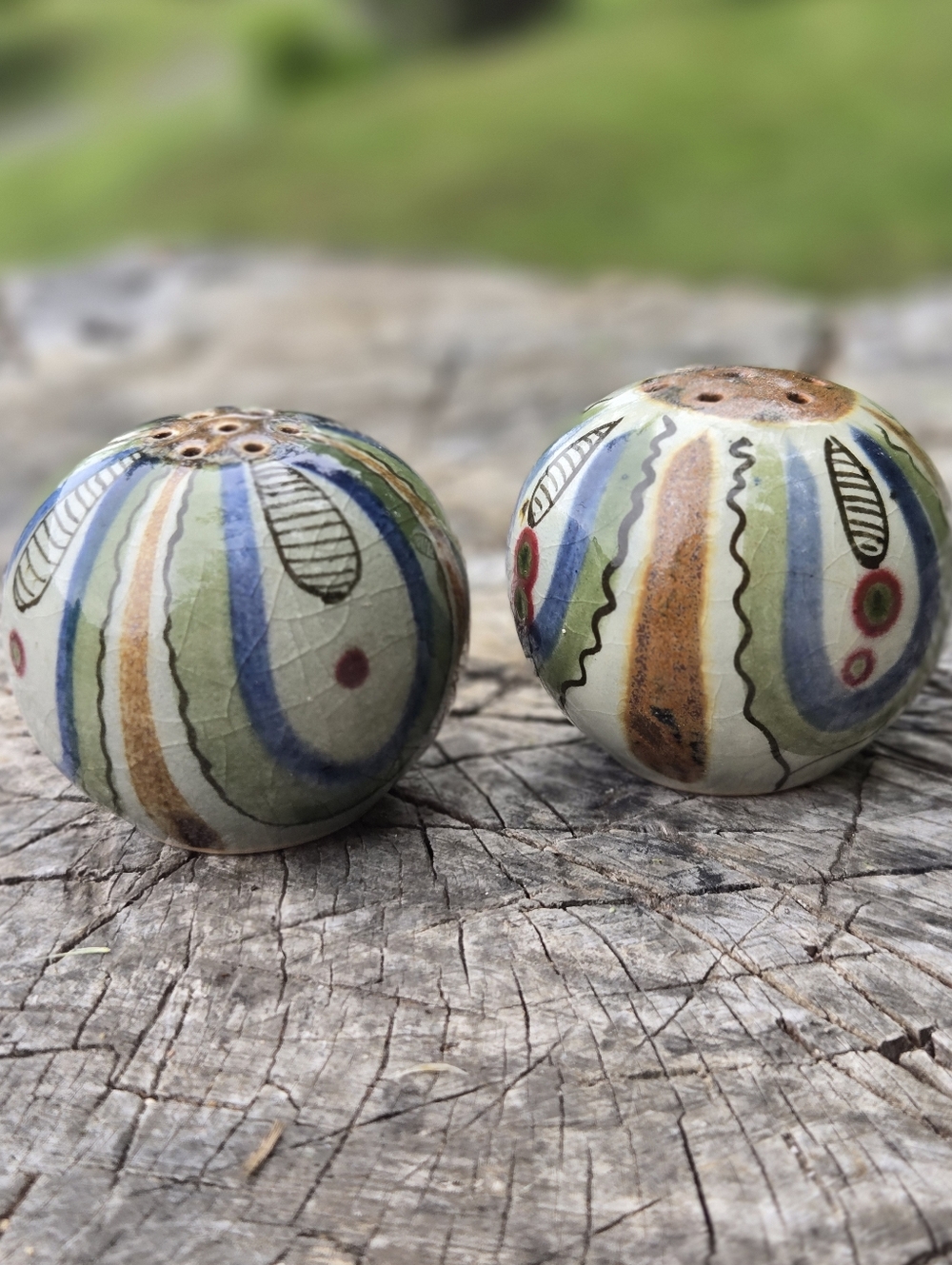 Vintage Mexico Hand Painted Ceramic Salt & Pepper Shakers